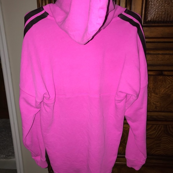 💗💕💗PINK Victoria’s Secret sweatshirt💕💗💕 - Picture 3 of 4